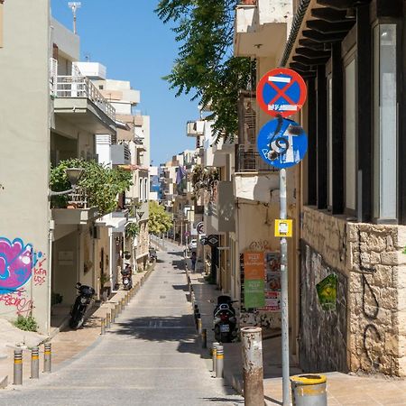 City Four Lions B Lägenhet Heraklion Exteriör bild