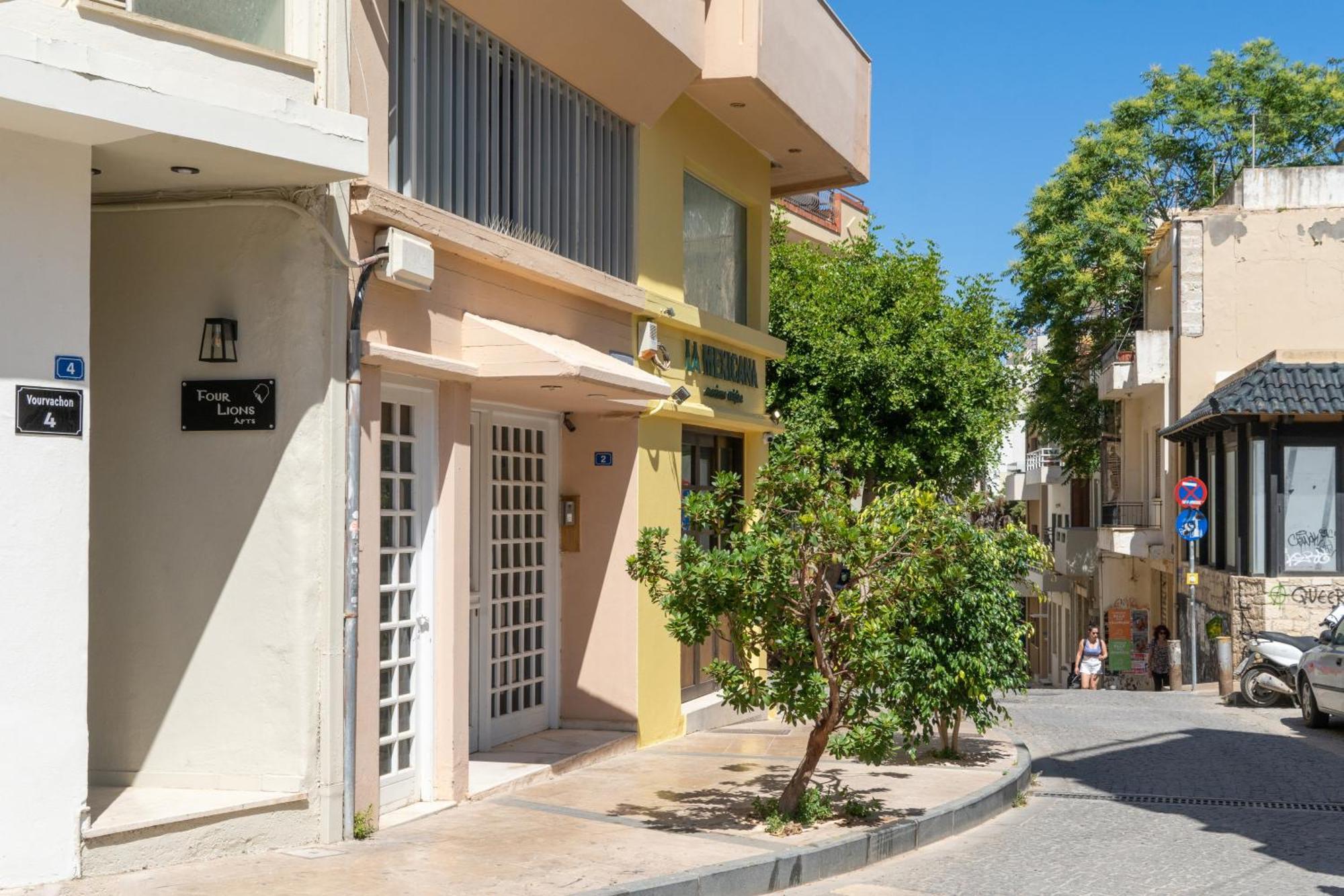 City Four Lions B Lägenhet Heraklion Exteriör bild
